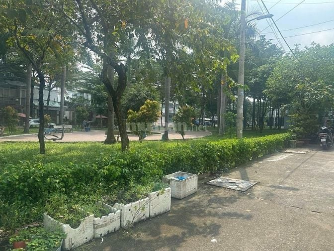Duy nhất lô đất đs 12 khu tên lữa đối diện công viên 4x20m giá 6 tỷ 