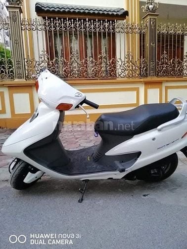 Cần bán xe spacy 125cc nhập khẩu, màu trắng, đời 2009, đời chót sm 222