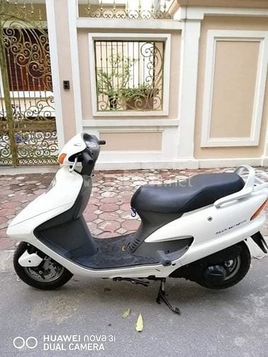 Cần bán xe spacy 125cc nhập khẩu, màu trắng, đời 2009, đời chót sm 222