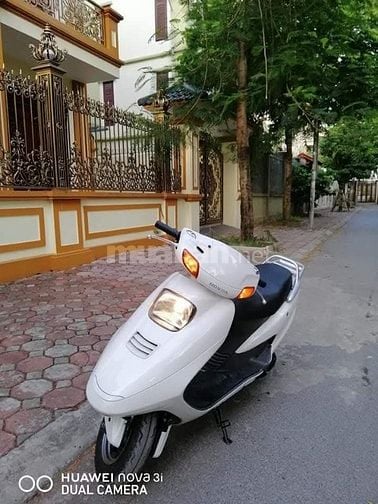Cần bán xe spacy 125cc nhập khẩu, màu trắng, đời 2009, đời chót sm 222