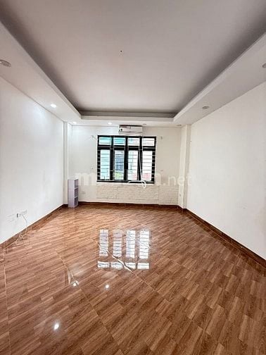 BÁN NHÀ PHỐ TRẦN CUNG LÔGOC 30M 7.4TY NGÕ THÔNG - THOÁNG 3GAC VÀO NHÀ 