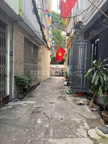 BÁN NHÀ PHỐ TRẦN CUNG LÔGOC 30M 7.4TY NGÕ THÔNG - THOÁNG 3GAC VÀO NHÀ 
