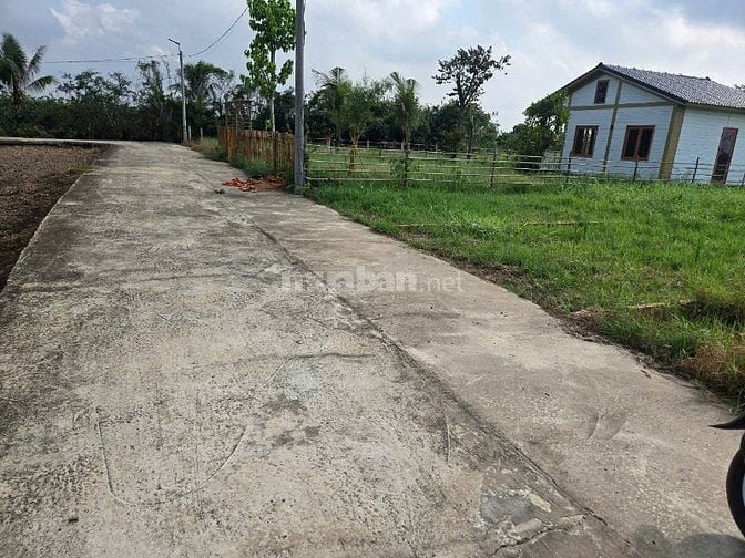 Bán đất thổ cư view sông hẻm xe hơi Ấp Bà Chủ, Huyện Cần Đước, Long An