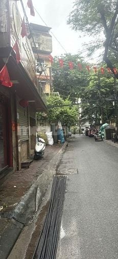 Cho thuê nhà mặt ngõ 73 phố Nguyên Hồng, quận Đống Đa, DT 45m2