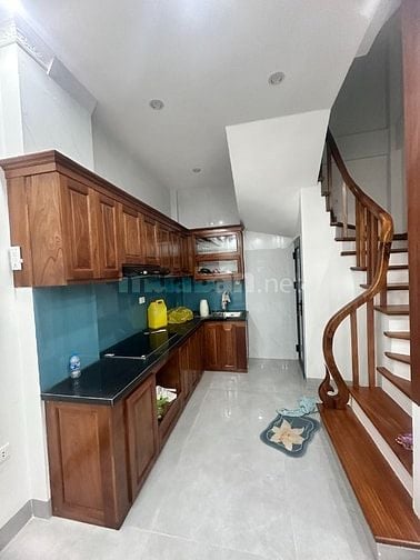 Cho thuê cả căn nhà mới xây tại Làng Cổ