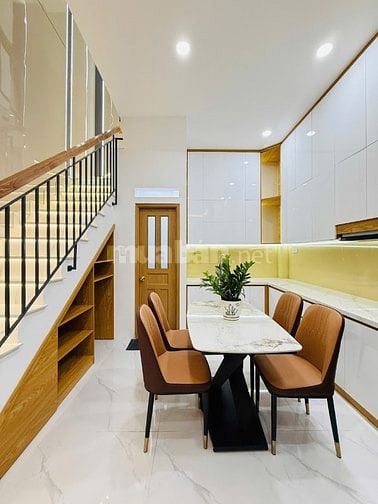 CHÍNH CHỦ BÁN NHÀ 713/LÊ ĐỨC THỌ MỚI XÂY 3PN NỘI THẤT ĐẸP