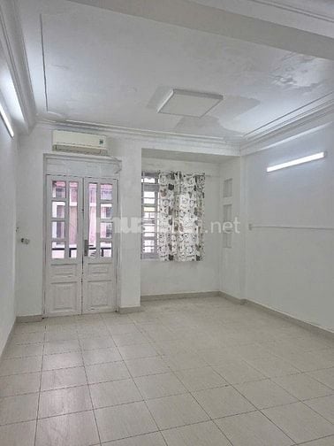 Cho thuê nhà nguyên căn. an ninh. sầm uất. thân thiện. giá tốt. 