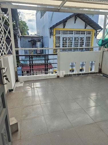 Cho thuê nhà nguyên căn. an ninh. sầm uất. thân thiện. giá tốt. 