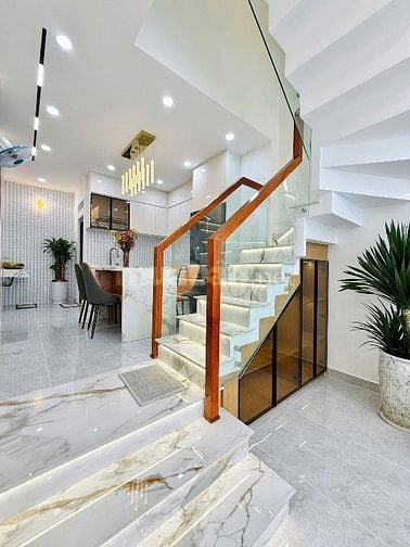 Nhà 3 lầu tuyệt đẹp Cao Cấp Mặt tiền kinh doanh Đường Số 1, P13, Q.Gò 