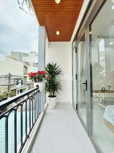 Nhà 3 lầu tuyệt đẹp Cao Cấp Mặt tiền kinh doanh Đường Số 1, P13, Q.Gò 