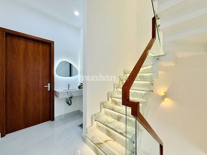 Nhà 3 lầu tuyệt đẹp Cao Cấp Mặt tiền kinh doanh Đường Số 1, P13, Q.Gò 