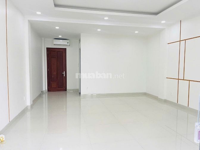 Cho thuê văn phòng cty, lầu 1, lầu 2, nhà mặt tiền mới xây, đường lớn 
