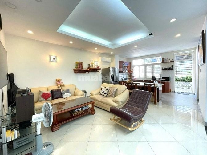 Biệt thự 7 đường số 14 KDC Nam Long Trần Trọng Cung, TP.HCM, 27ty