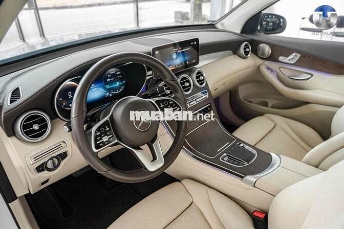 Mercedes Benz GLC 2022 200 4Matic - 46000 km