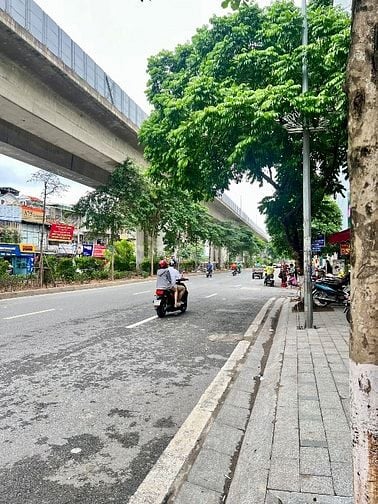 🏠 CHO THUÊ NHÀ MẶT PHỐ YÊN LÃNG – 7 TẦNG, CÓ THANG MÁY – DIỆN TÍCH 56