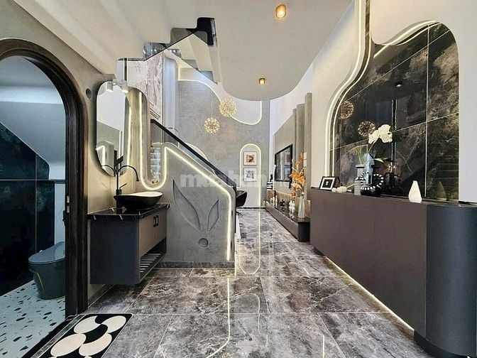Bán nhà 42m2 Sư Vạn Hạnh giá 1 tỷ 950. Gần BV 115 xây 1 trệt 4 lầu