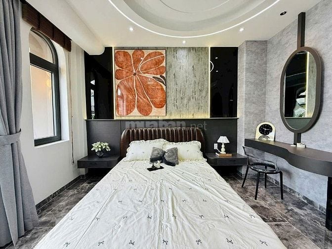 Bán nhà 42m2 Sư Vạn Hạnh giá 1 tỷ 950. Gần BV 115 xây 1 trệt 4 lầu