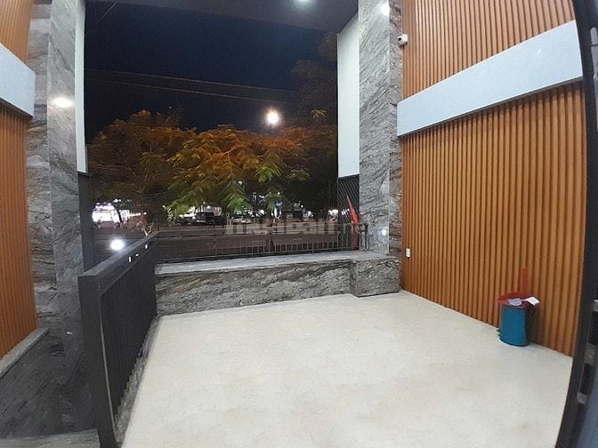 Cho thuê mặt bằng Giá rẻ  Mặt tiền Ngô Quyền