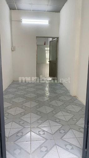 Cho thuê nhà hẻm 5m (0XH) Điện Biên Phủ, P.4, Q.3 giá 13tr