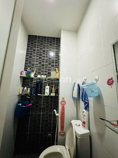 CHỦ CẦN TIỀN BÁN GẤP NHÀ NGUYỄN THIỆN THUẬT Q3,GIÁ 5TỶ 9.DT 48m2,5 