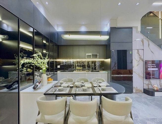 NHÀ ĐẸP – GARA Ô TÔ – CÁCH ĐƯỜNG TÔ HIỆU CHỈ 15M