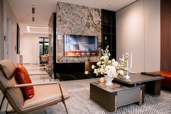RẺ ĐẸP, BÁN MẶT PHỐ 312 LẠC LONG QUÂN  TÂY HỒ: 142m2, Mặt tiền 8m, 7T 