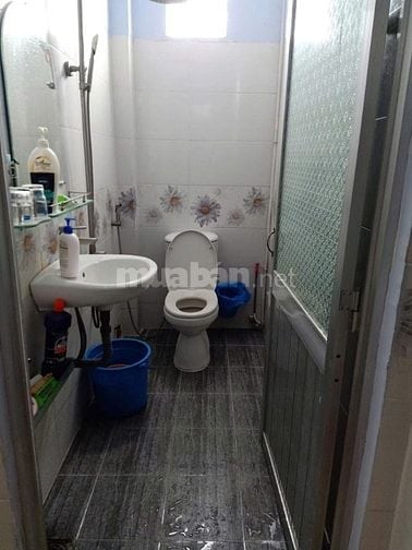 Cho thuê nhà hẻm 5m(XH) Văn Thân, P.8, Q.6 giá 15tr
