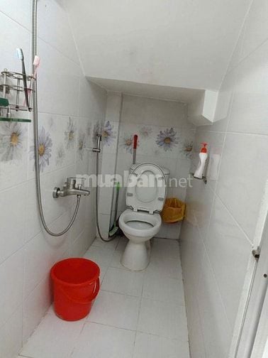 Cho thuê nhà hẻm 5m(XH) Văn Thân, P.8, Q.6 giá 15tr