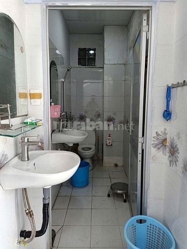 Cho thuê nhà hẻm 5m(XH) Văn Thân, P.8, Q.6 giá 15tr