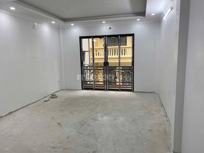 Bán nhà Giải Phóng - Hoàng Mai, 80m2, 7t, mt 4.5m, xây mới kinh doanh.