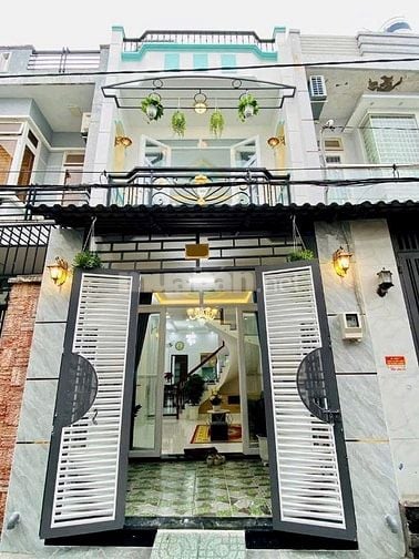 Cần vốn bán nhanh chỉ 2tỷ980tr nhà Hoàng Văn Thụ P4 Tân Bình 32,4m2