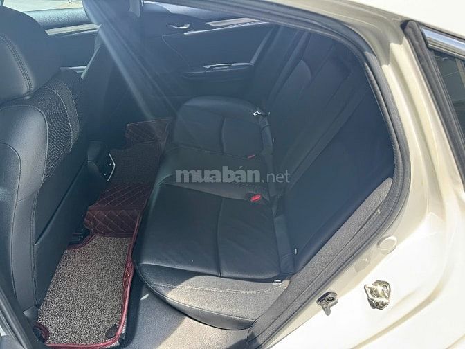 Honda Civic 1.8G Đời 2020 Màu Trắng xe cực đẹp 