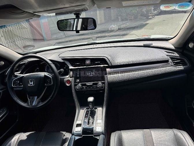Honda Civic 1.8G Đời 2020 Màu Trắng xe cực đẹp 