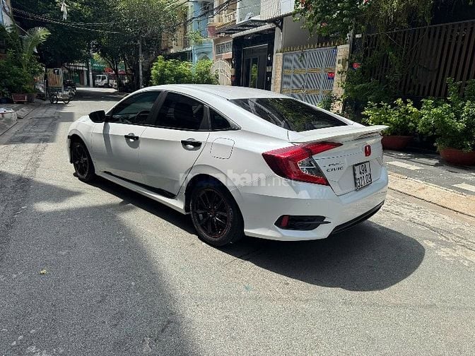 Honda Civic 1.8G Đời 2020 Màu Trắng xe cực đẹp 