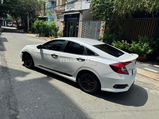 Honda Civic 1.8G Đời 2020 Màu Trắng xe cực đẹp 