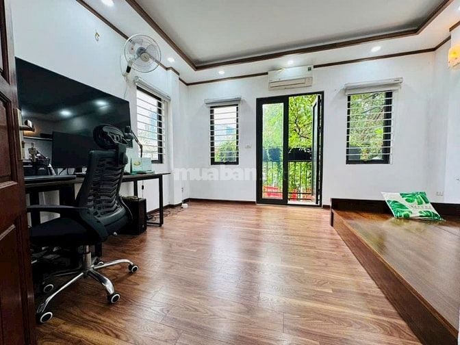 Bán căn thổ cư Tân Mai. Nguyễn Chính. Ô tô ngủ trong nhà. Lô góc toàn 