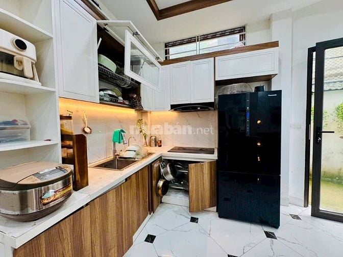 Bán căn thổ cư Tân Mai. Nguyễn Chính. Ô tô ngủ trong nhà. Lô góc toàn 