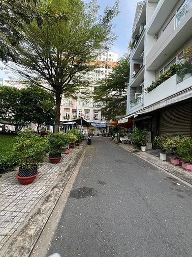 Bán cặp nhà KDC Bông Sao P5Q8. DT 8x16m 1 trệt 3 lầu