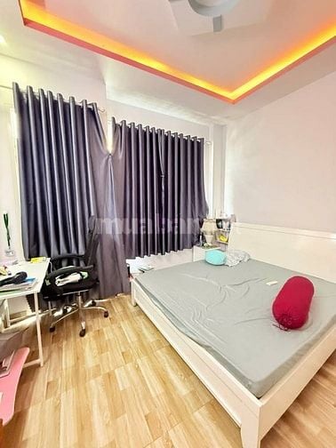 Bán nhà 52m2 Nguyễn Đình Chiểu, Phú Nhuận xây trệt 3 lầu. Giá 2 tỷ 350
