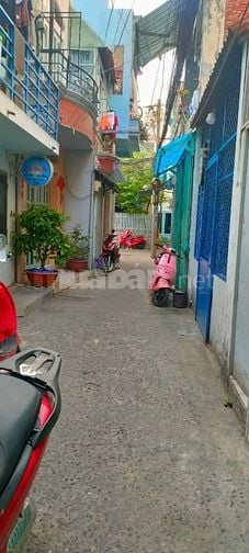 Bán nhà Nở hậu 8m, Cách MT Tạ Quang Bửu 20m, SHR gần TTTM