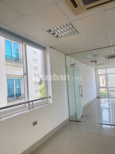 [Vị trí đẹp giá hợp lý] Cho thuê toà nhà 8 tầng mặt phố Trần Quốc Toản