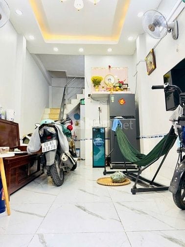 VỀ QUÊ BÁN NHÀ 1 LẦU DƯƠNG QUẢNG HÀM/GV 42M2 VÔ Ở NGAY