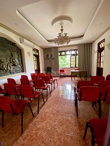 Cho thuê biệt thự sân vườn 1000m2 ngay tại Nguyễn Văn Đậu, Bình Thạnh