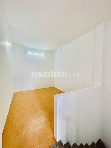 Nhà Dân Lô Góc, Full Nội Thất Về Ở Luôn, Ngay Gần Hồ Linh Đàm
