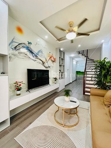 Nhà Dân Lô Góc, Full Nội Thất Về Ở Luôn, Ngay Gần Hồ Linh Đàm