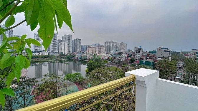 Mặt phố Dương Văn Bé - DT 70m2 x 6 tầng mới - Vuông đẹp - Giá 27.8 tỷ