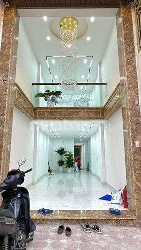 Mặt phố Dương Văn Bé - DT 70m2 x 6 tầng mới - Vuông đẹp - Giá 27.8 tỷ