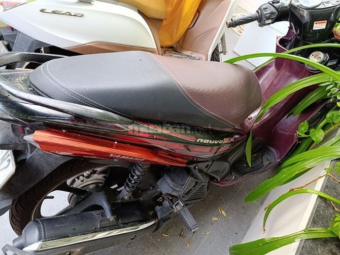 Tôi bán một chiếc xe tay ga tự động Yamaha Nouvo 2012