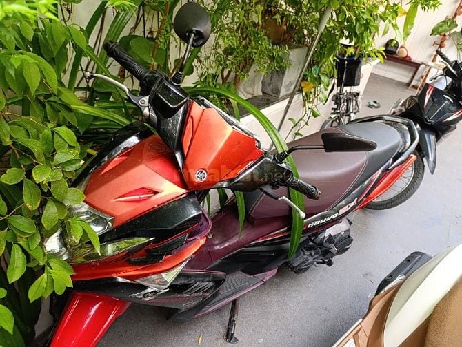 Tôi bán một chiếc xe tay ga tự động Yamaha Nouvo 2012