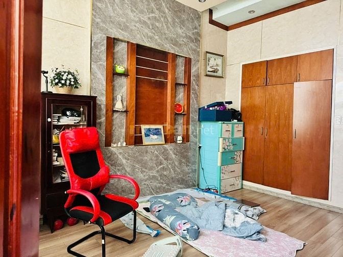 Biệt thự cách đường Phạm Văn Thuận 200m sổ hồng 262m2 giá chỉ 11 tỷ